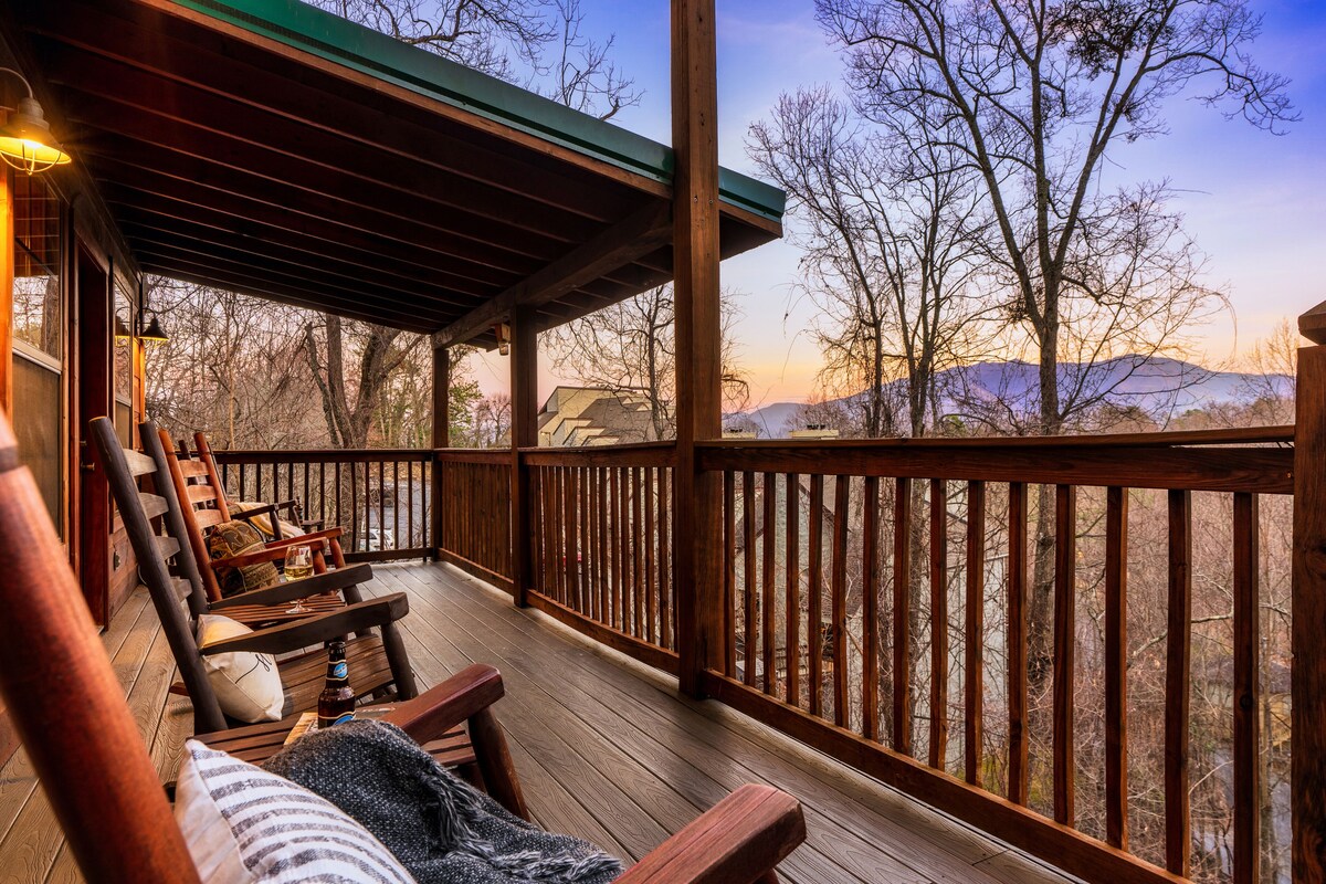 Photo 113 of The Alpine Chalet-Location, Views, Theatre Room, Hot tub, Game Room!