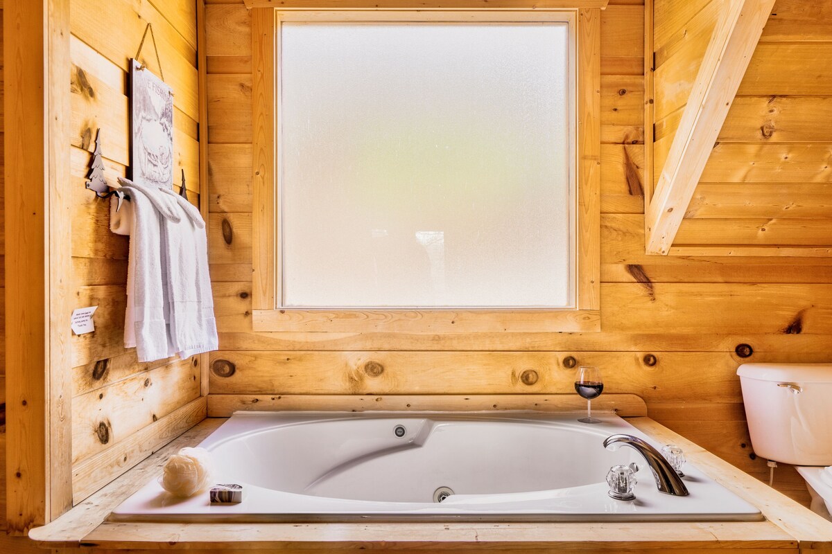 Photo 98 of The Alpine Chalet-Location, Views, Theatre Room, Hot tub, Game Room!
