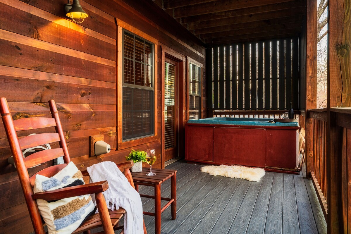 Photo 112 of The Alpine Chalet-Location, Views, Theatre Room, Hot tub, Game Room!