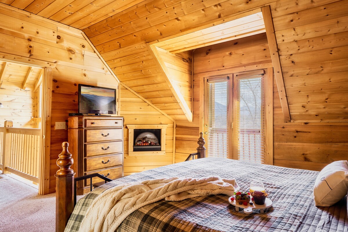 Photo 95 of The Alpine Chalet-Location, Views, Theatre Room, Hot tub, Game Room!