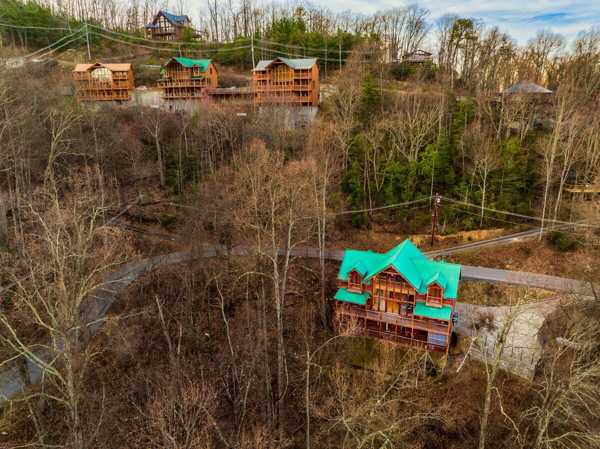 Photo 117 of The Alpine Chalet-Location, Views, Theatre Room, Hot tub, Game Room!