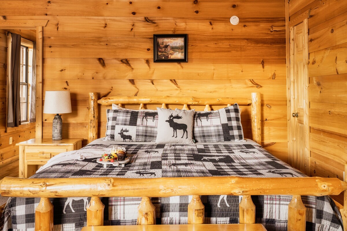 Photo 104 of The Alpine Chalet-Location, Views, Theatre Room, Hot tub, Game Room!