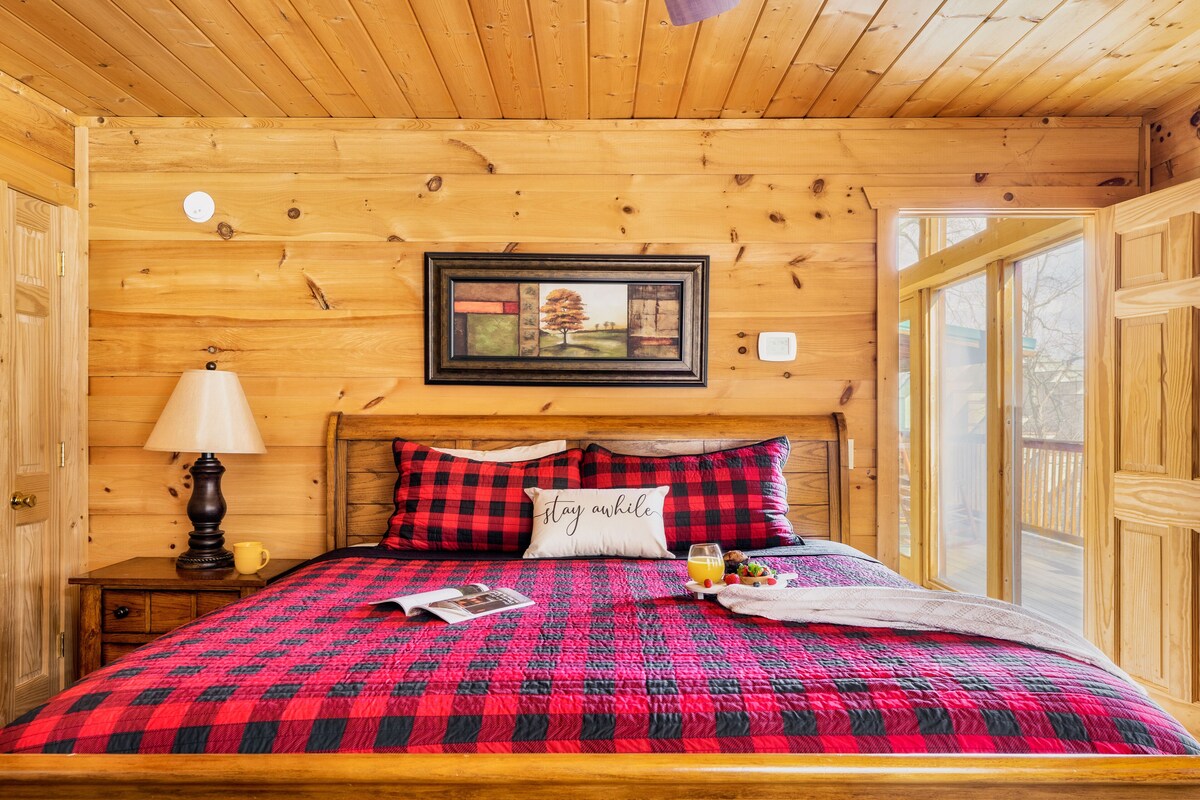 Photo 92 of The Alpine Chalet-Location, Views, Theatre Room, Hot tub, Game Room!