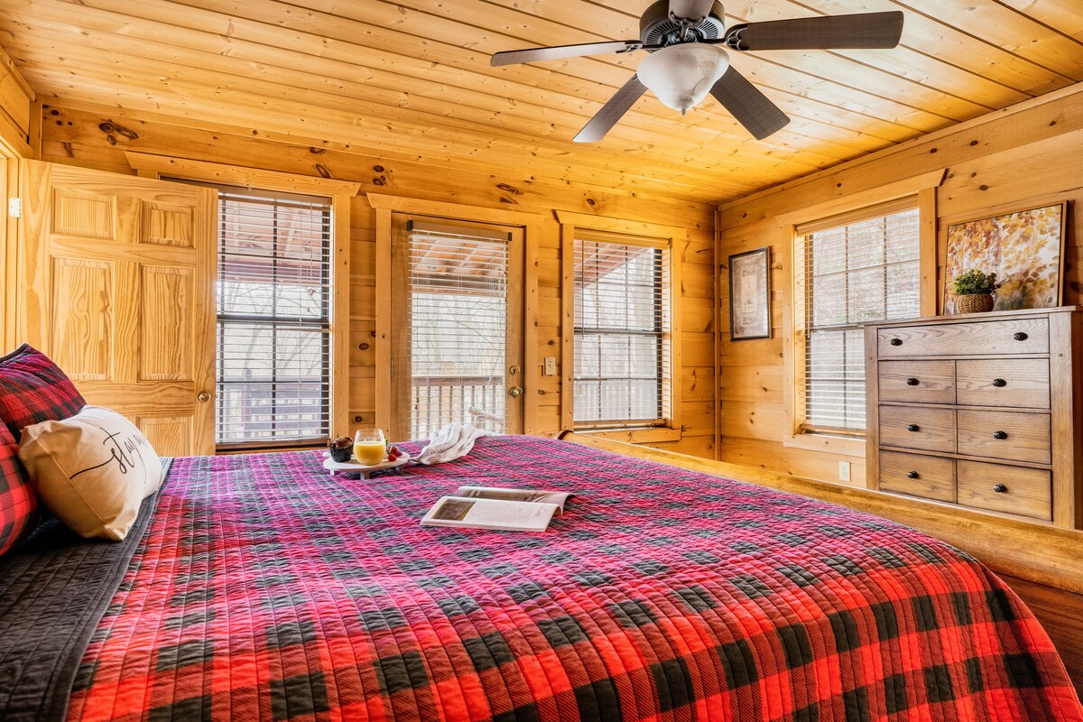 Photo 91 of The Alpine Chalet-Location, Views, Theatre Room, Hot tub, Game Room!