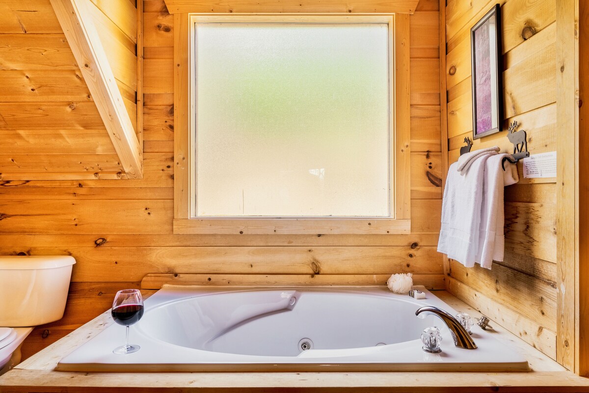 Photo 110 of The Alpine Chalet-Location, Views, Theatre Room, Hot tub, Game Room!