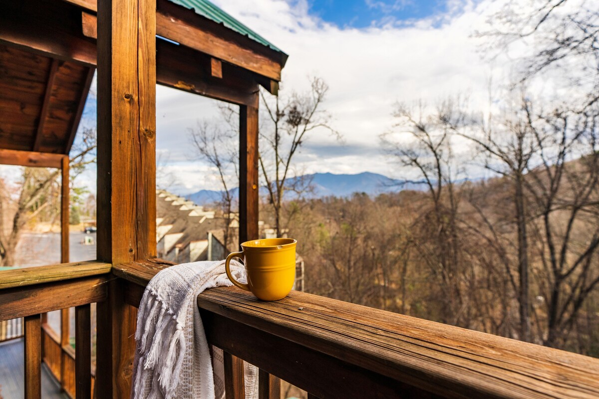 Photo 96 of The Alpine Chalet-Location, Views, Theatre Room, Hot tub, Game Room!