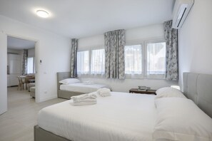 1 habitación, tabla de planchar con plancha, wifi y ropa de cama