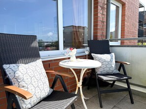 Unclassified image, 4 of 21, button - Haus Waldbad FeWo 1 - Comfortable 3 room apartment close to the beach - Haus am Waldbad (Cuxhaven)