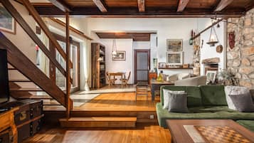 Télévision, cheminée