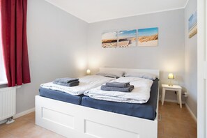 1 bedroom, free WiFi - Apartment Kapitaensferienhaus Hafenblick with Shared Terrace & Wi-Fi (Schaprode)