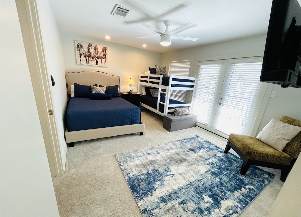 Caballo Bay at Horseshoe Bay Sylish Retreat with Stunning Lake LBJ