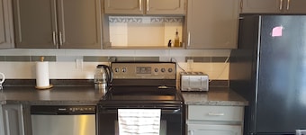 Comfortable modern home, great location