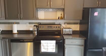 Comfortable modern home, great location