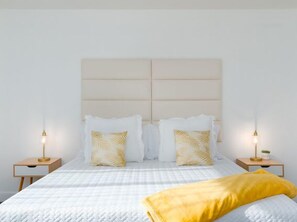 5 bedrooms, iron/ironing board, travel cot, free WiFi