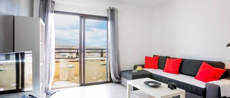 TV, tavolo da ping pong