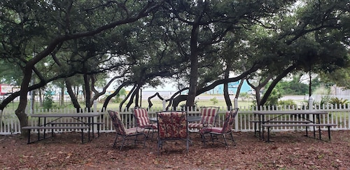 Close to beaches w/small private beach access across street, partial Gulf View. 