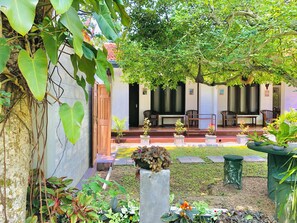 Deluxe Double Room | Garden view - Shanthi Boutique Villa (Hikkaduwa)