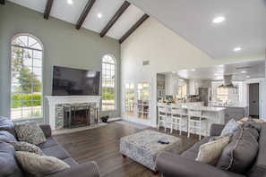 Smart TV, fireplace, offices