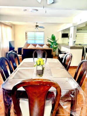 Dining - Cozy family home with studio 10-15 min from tourist entertainment (Ensenada)