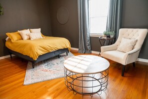 5 habitaciones, cuna de viaje, wifi gratis y ropa de cama
