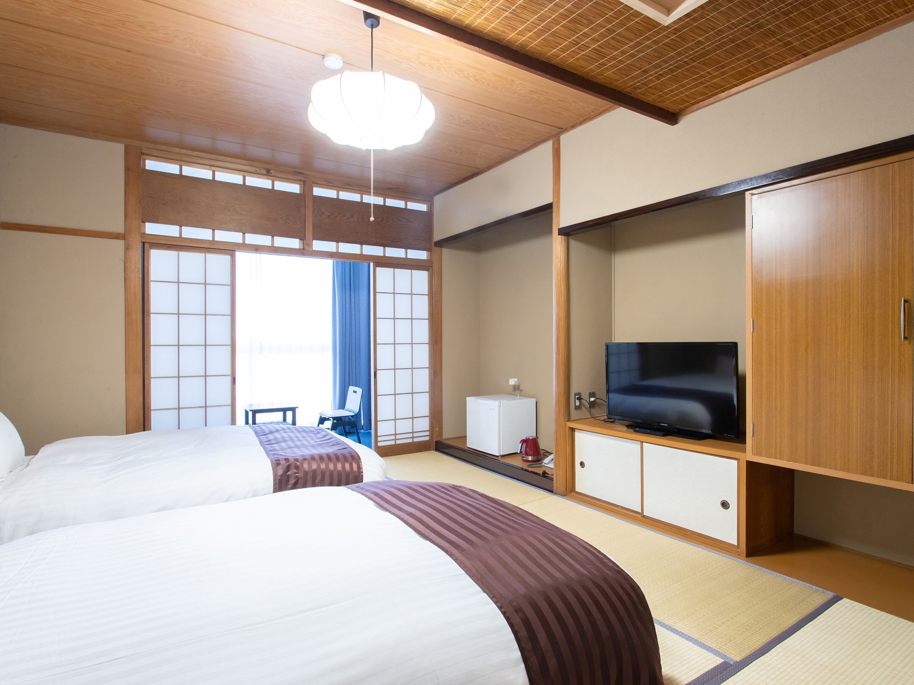 Wifi gratis y ropa de cama 