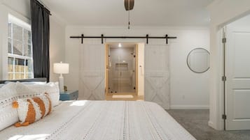 3 quartos, ferros/tábuas de passar roupa, Wi-Fi, roupa de cama