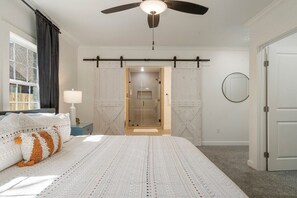 3 Schlafzimmer, Bügeleisen/Bügelbrett, WLAN, Bettwäsche