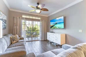 Smart TV, DVD player - Close to Disney| Amazing Resort Pool - Stylish Condo in Tuscana Resort | Elevator |Screened Balcony (Davenport)