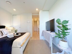 Iron/ironing board, free WiFi - 1-Bedroom Lovely Nest in CBD (Auckland)