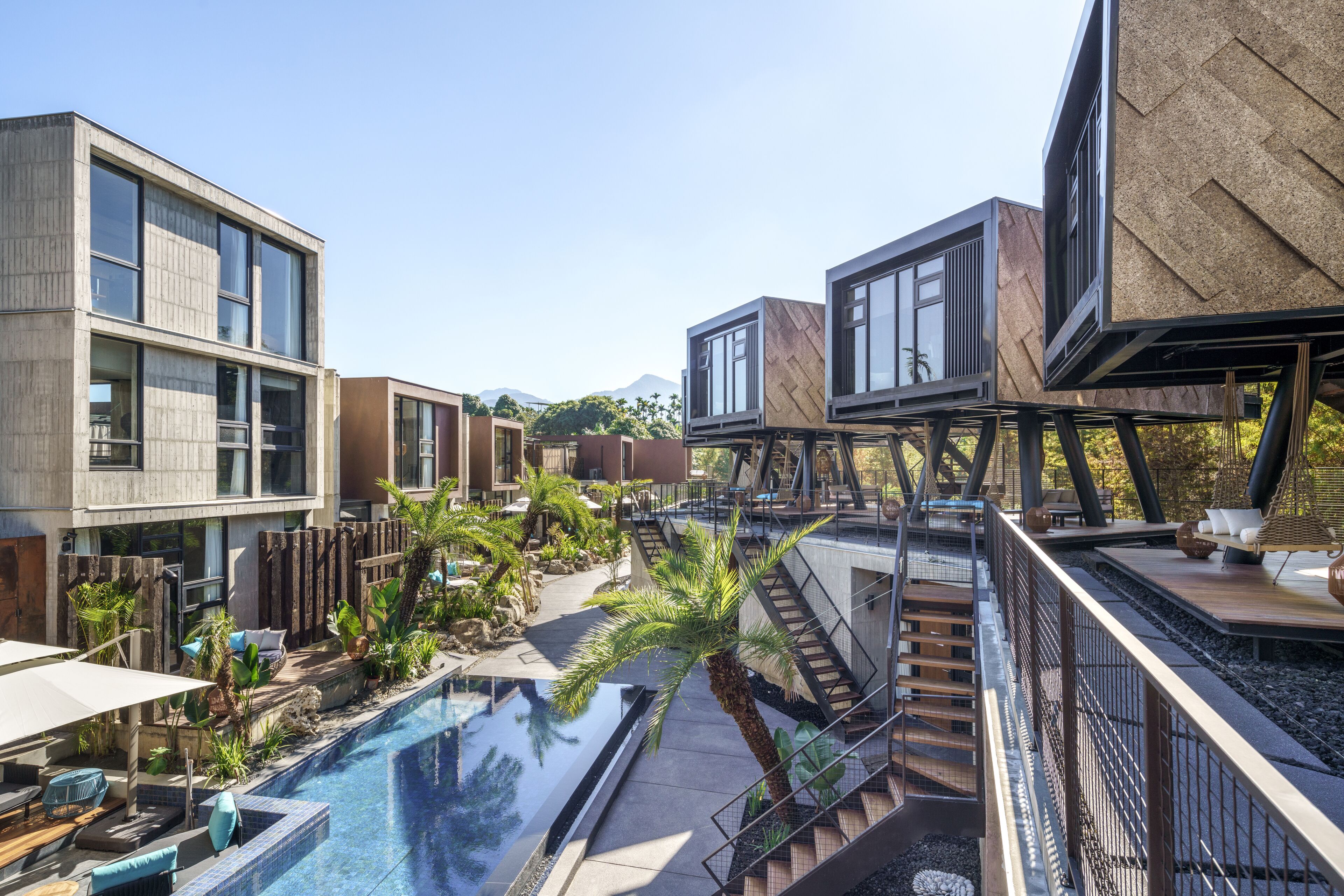 المنشأة من الخارج