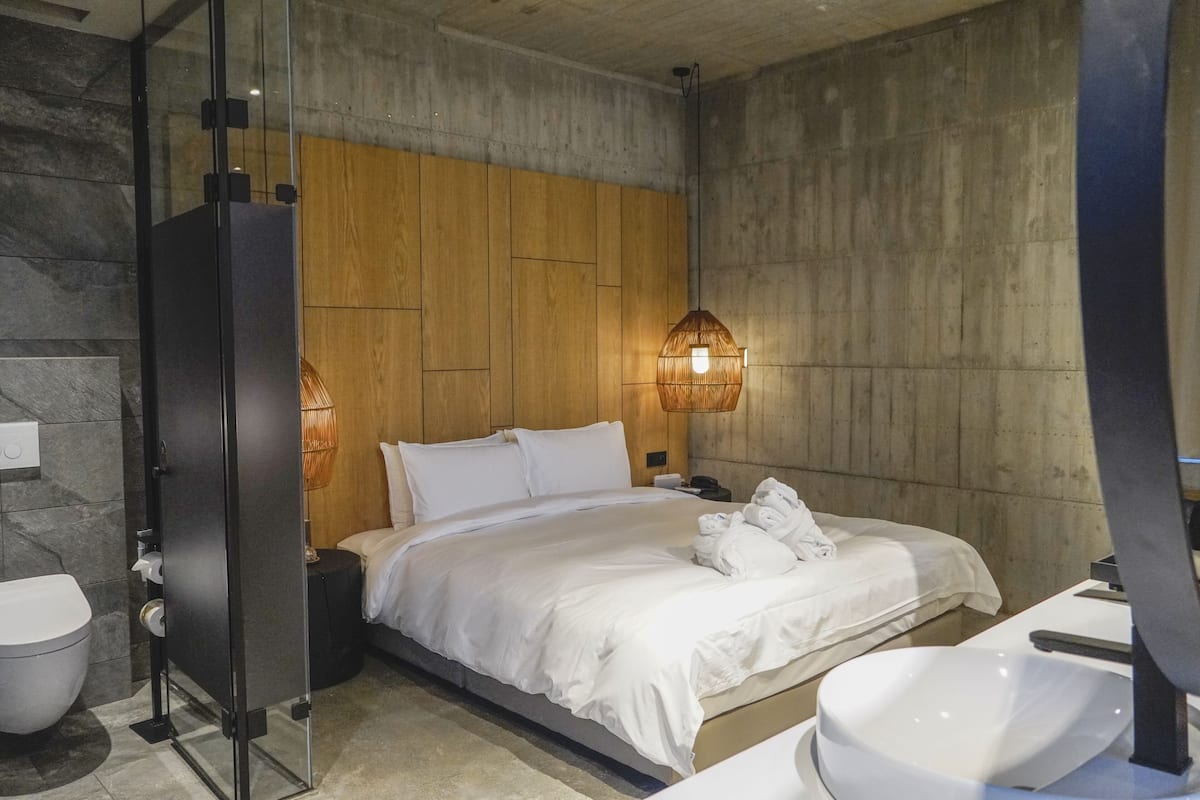 Romantic Double Room | Premium bedding, down comforters, memory foam beds