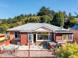 Terrace/patio - Lioness B&B  (Dunedin)