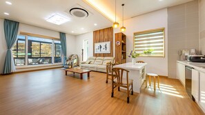 Basic-Zimmer, 3 Schlafzimmer (dogchae)