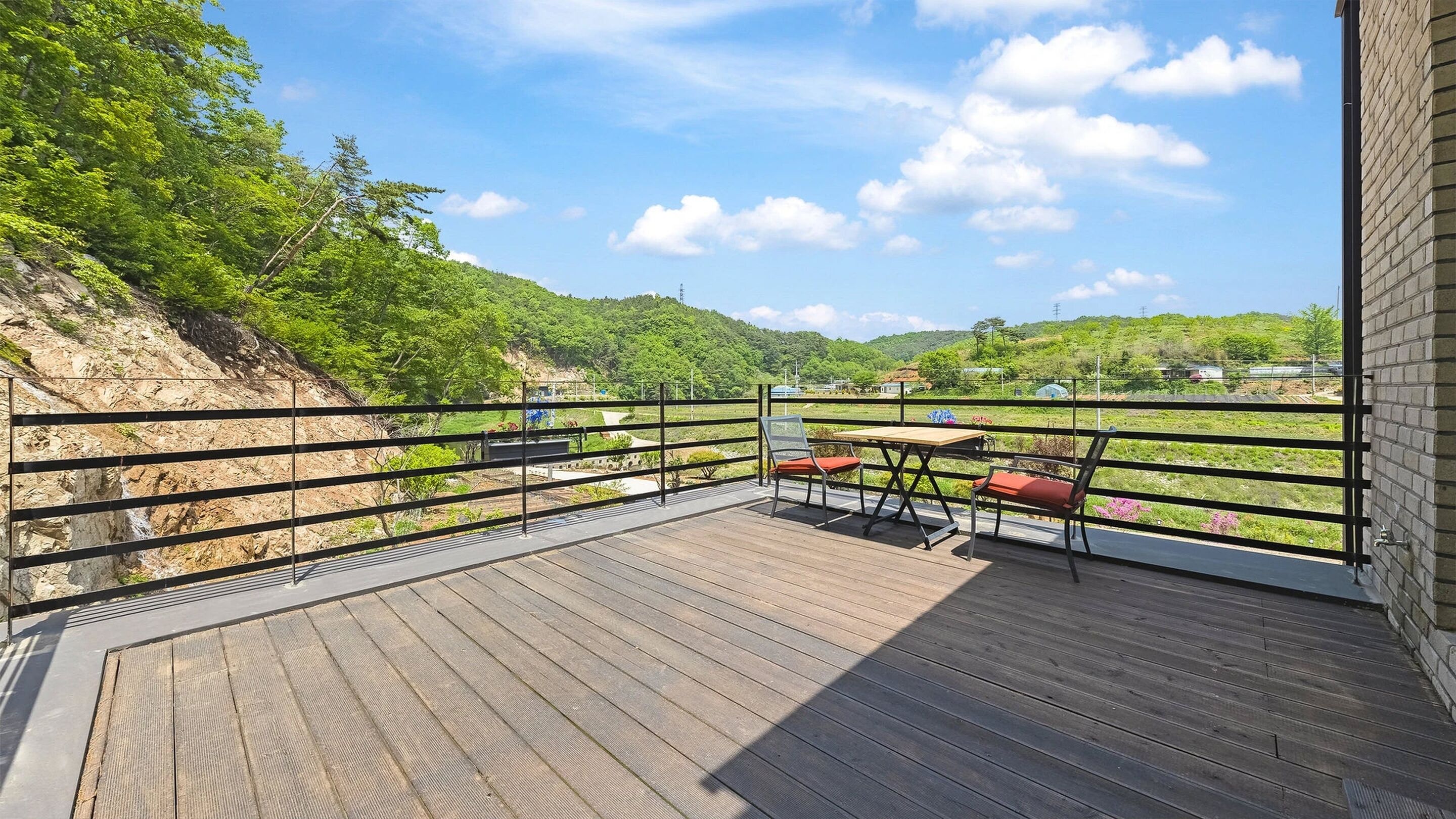 Basic Room, 3 Bedrooms (dogchae) | 3 bedrooms, free WiFi