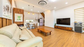 Basic Room, 3 Bedrooms (dogchae) | 3 bedrooms, free WiFi - Chungnam Cheong-yang Ekohillinghauseu (Cheongyang)