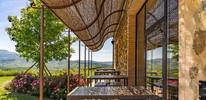 Outdoor dining - Podere Val d Orcia (Sarteano)