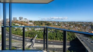 Unclassified image, 3 of 24, button - Well-Priced CBD Studio with Lovely Outlook (Auckland)