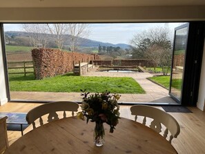 Dining - Wonderful rural idyll with glorious views and Yamaha baby grand piano (Ledbury)