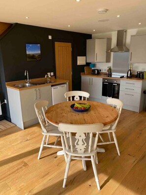 Private kitchen - Wonderful rural idyll with glorious views and Yamaha baby grand piano (Ledbury)