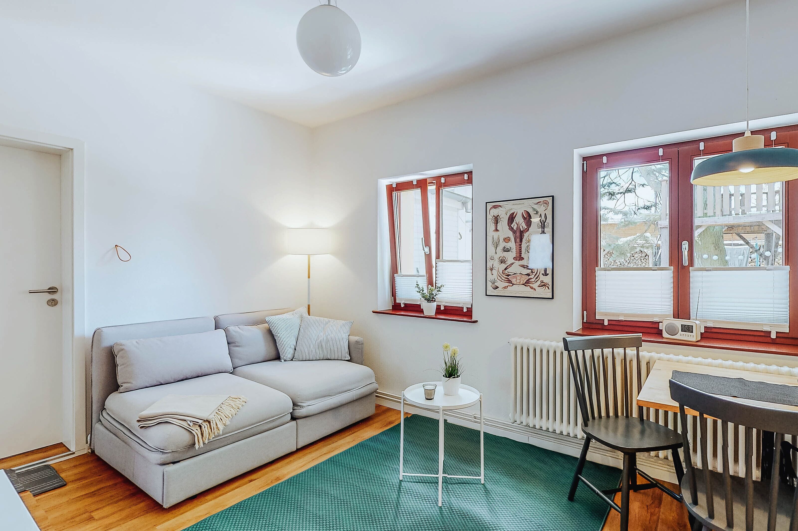 Standard Apartment | Living area | 32-inch TV with satellite channels, Netflix, streaming services