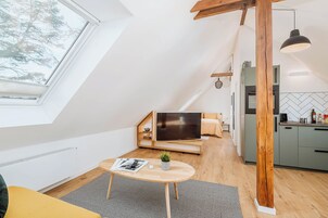 Televisión 32 pulgadas con canales de televisión vía satélite, Netflix