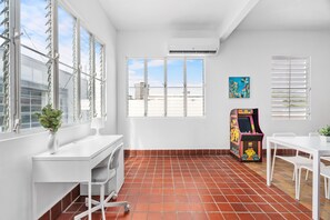 Apartment | 1 bedroom - Otium Rentals Plush King Bed Pacman Arcade (San Juan)