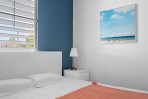 Apartment | 1 bedroom - Otium Rentals Plush King Bed Pacman Arcade (San Juan)