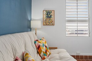 2 bedrooms - Otium Rentals San Juan City Apartment w Basketball Arcade (San Juan)