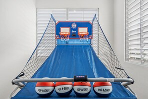 2 bedrooms - Otium Rentals San Juan City Apartment w Basketball Arcade (San Juan)