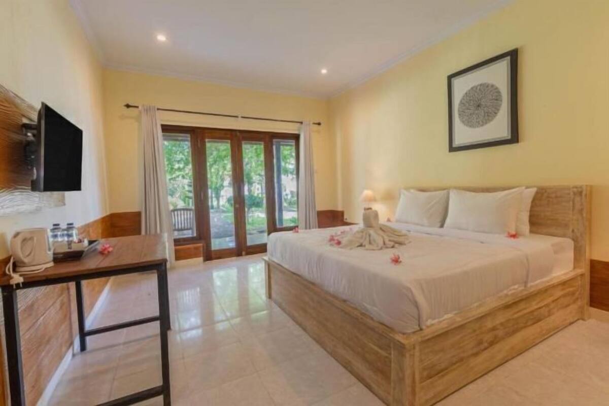 Quartos à prova de som, Wi-Fi de cortesia, roupa de cama