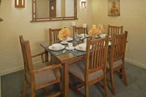 Dining - Cancun Resort LAS Vegas - 2 Bedroom , 1 Bath Condo (Las Vegas)