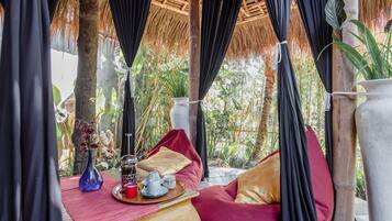 Magical Modern Bamboo Treehouse | Terrace/patio