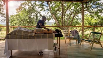 Honeymoon Tent | Terrace/patio