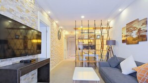 Deluxe Apartment | Premium bedding, in-room safe, soundproofing, WiFi (free) - Petek Residence by NewInn (Istanbul)